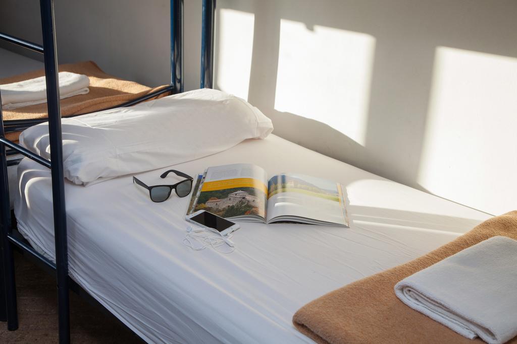 Bett im gemischten 6-Bett-Schlafsaal